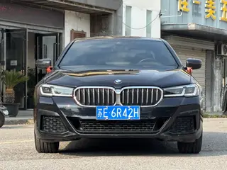 BMW 5 Series 2022 Restyling 530Li Leading Type M Sports suit exterior photo 2 BMW 5 Series 2022 Restyling 530Li Leading Type M Sports suit exterior photo 2