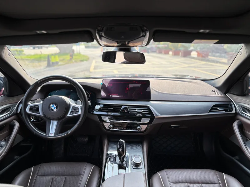 BMW 5 Series 2022 Restyling 530Li Leading Type M Sports suit exterior photo 6 BMW 5 Series 2022 Restyling 530Li Leading Type M Sports suit exterior photo 6