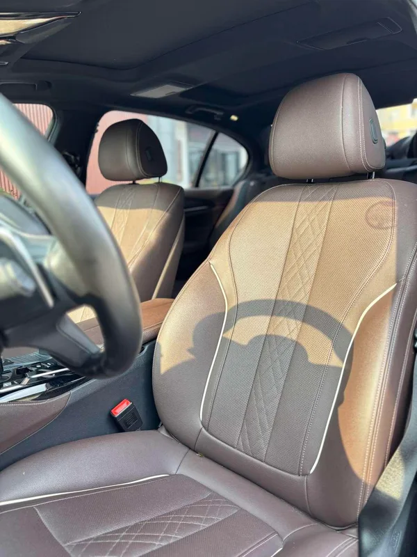 BMW 5 Series 2022 Restyling 530Li Leading Type M Sports suit interior photo 10 BMW 5 Series 2022 Restyling 530Li Leading Type M Sports suit interior photo 10