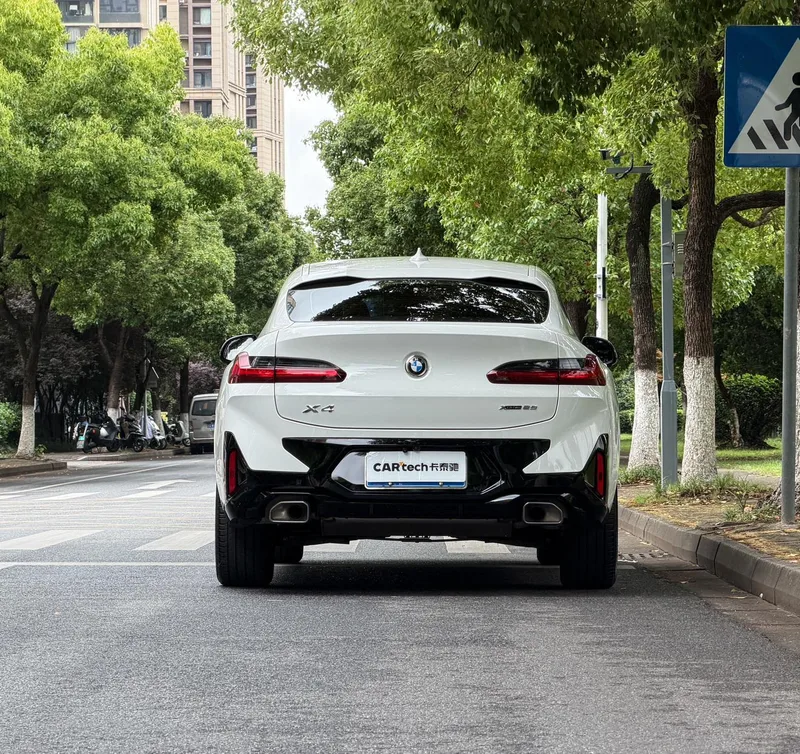 BMW X4 2022 xDrive 25i M Conjunto deportivo exterior foto 4 BMW X4 2022 xDrive 25i M Conjunto deportivo exterior foto 4