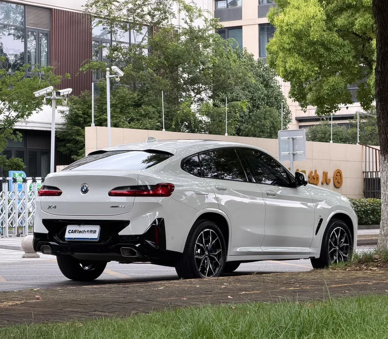 BMW X4 2022 xDrive 25i M Conjunto deportivo exterior foto 5 BMW X4 2022 xDrive 25i M Conjunto deportivo exterior foto 5