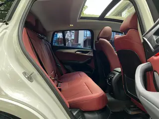 BMW X4 2022 xDrive 25i M Conjunto deportivo interior foto 13 BMW X4 2022 xDrive 25i M Conjunto deportivo interior foto 13