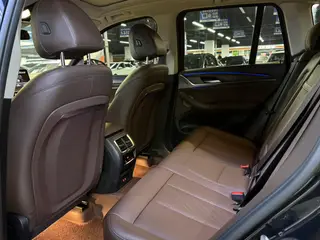 BMW X3 2022 xDrive30i Лидирующий M Ночной костюм интерьер фото 7 BMW X3 2022 xDrive30i Лидирующий M Ночной костюм интерьер фото 7