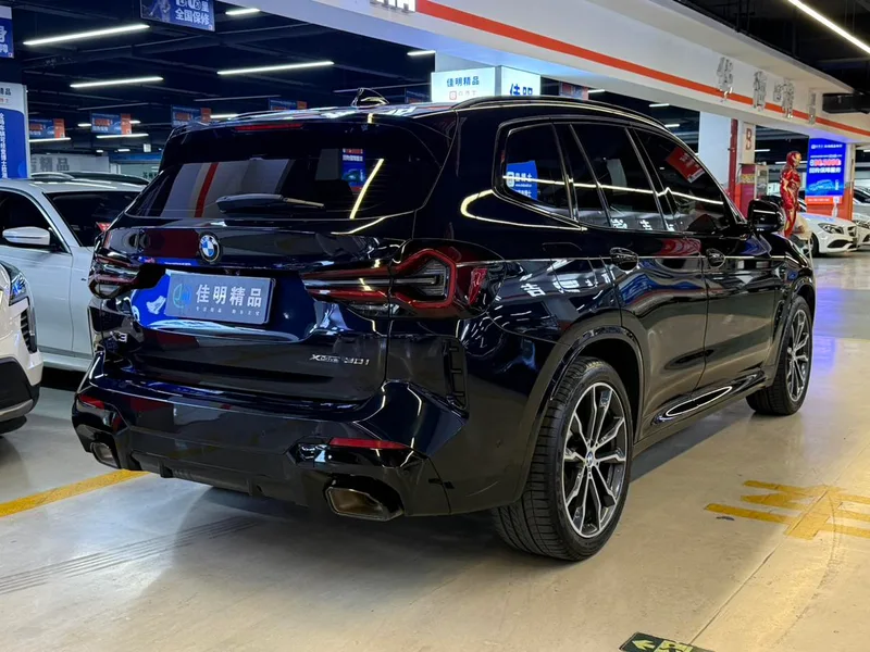BMW X3 2022 xDrive30i Лидирующий M Ночной костюм интерьер фото 10 BMW X3 2022 xDrive30i Лидирующий M Ночной костюм интерьер фото 10
