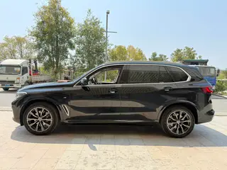 BMW X5 2022 Restyling xDrive 30Li Premium Class M Sports suit exterior photo 4 BMW X5 2022 Restyling xDrive 30Li Premium Class M Sports suit exterior photo 4