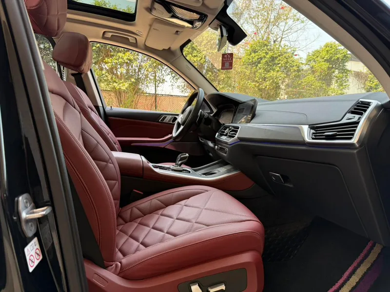 BMW X5 2022 Restyling xDrive 30Li Premium Class M Sports suit interior photo 12 BMW X5 2022 Restyling xDrive 30Li Premium Class M Sports suit interior photo 12
