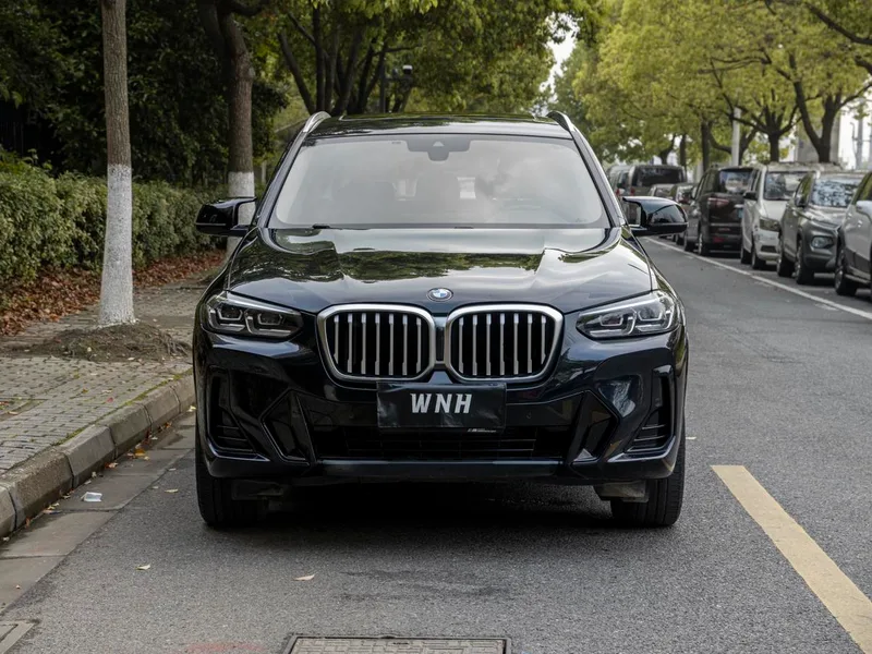 BMW X3 2022 xDrive25i M Спортивный костюм экстерьер фото 2 BMW X3 2022 xDrive25i M Спортивный костюм экстерьер фото 2