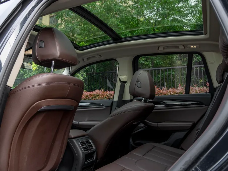 BMW X3 2022 xDrive25i M Спортивный костюм интерьер фото 11 BMW X3 2022 xDrive25i M Спортивный костюм интерьер фото 11