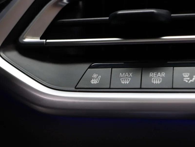 BMW X6 M 2021 X6 M interior foto 16 BMW X6 M 2021 X6 M interior foto 16