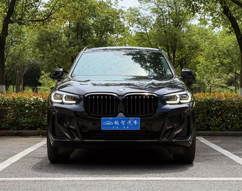 BMW X3 2022 xDrive30i Лидирующий M Ночной костюм экстерьер фото 2