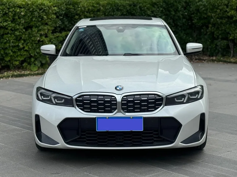 BMW 3 Series 2023 325Li M Ensemble de sport extérieur photo 2 BMW 3 Series 2023 325Li M Ensemble de sport extérieur photo 2