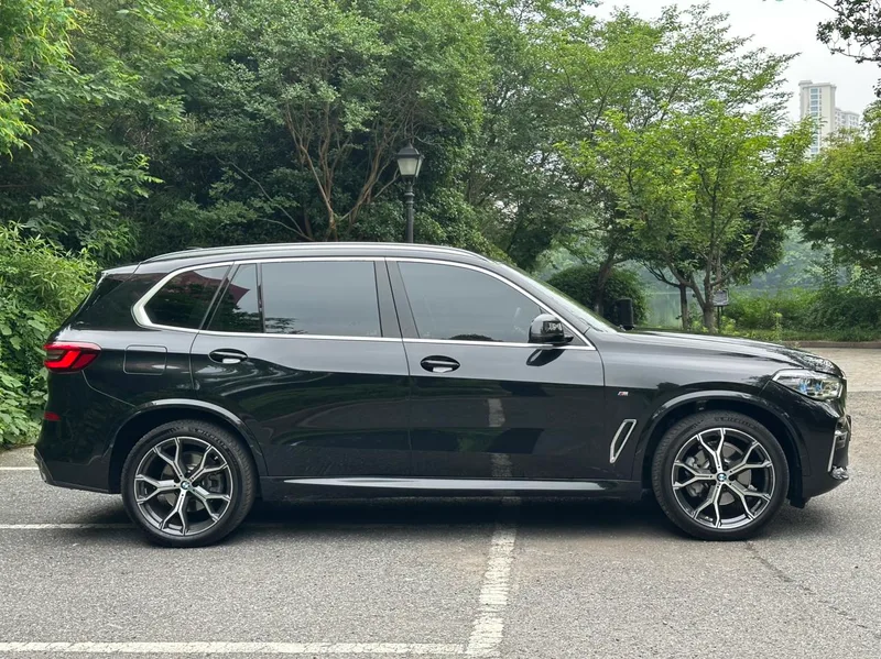 BMW X5 2022 xDrive 30Li M Sports suit exterior photo 4 BMW X5 2022 xDrive 30Li M Sports suit exterior photo 4
