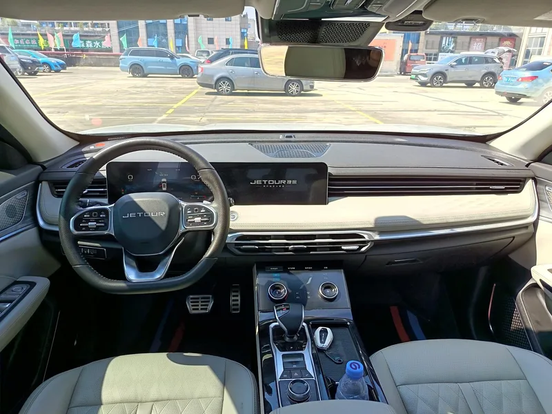 Jetour X70 PLUS 2023 1.6T DCT Personne forte 5 Siège intérieur photo 13 Jetour X70 PLUS 2023 1.6T DCT Personne forte 5 Siège intérieur photo 13