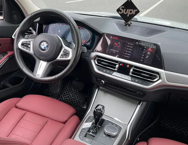 BMW 3 Series 2021 325i M Sports Night Suit interior photo 10 BMW 3 Series 2021 325i M Sports Night Suit interior photo 10