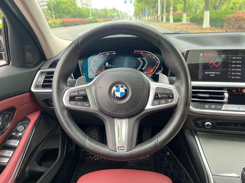BMW 3 Series 2021 325i M Sports Night Suit interior photo 11 BMW 3 Series 2021 325i M Sports Night Suit interior photo 11