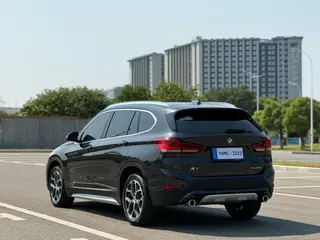 BMW X1 2022 sDrive25Li Leading Type interior photo 18 BMW X1 2022 sDrive25Li Leading Type interior photo 18