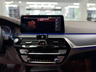 BMW 5 Series 2023 530Li Лидирующий M Спортивный костюм экстерьер фото 7 BMW 5 Series 2023 530Li Лидирующий M Спортивный костюм экстерьер фото 7