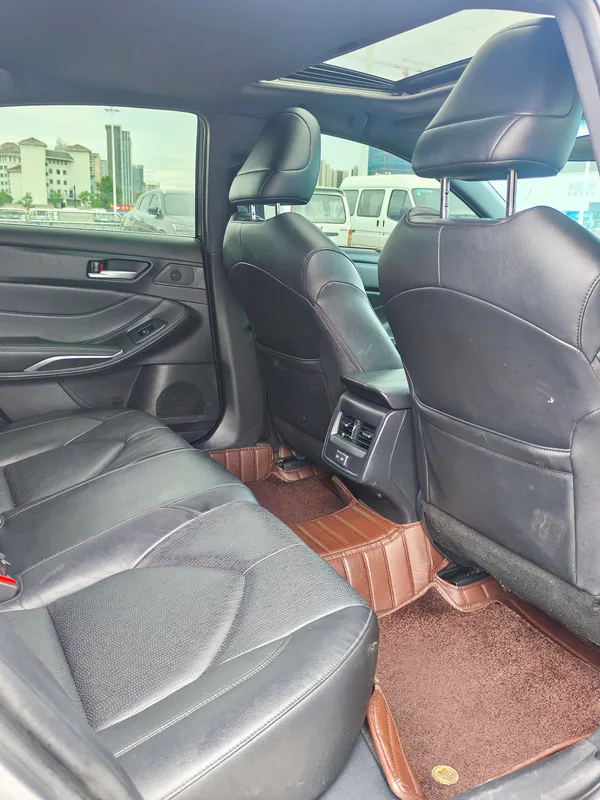 Toyota Avalon 2022 2.0L Luxury Edition interior photo 12 Toyota Avalon 2022 2.0L Luxury Edition interior photo 12