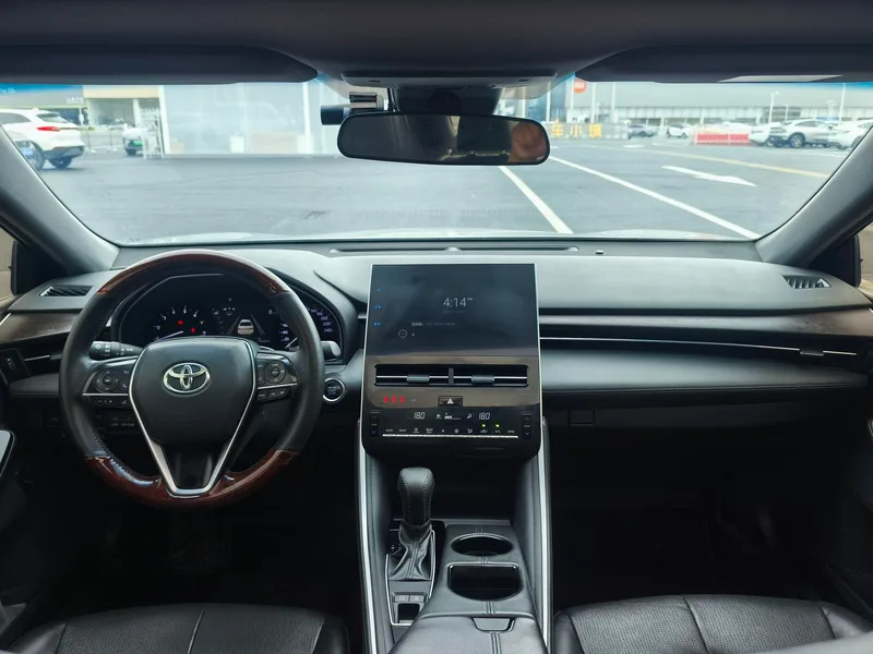 Toyota Avalon 2022 2.0L Luxury Edition interior photo 14 Toyota Avalon 2022 2.0L Luxury Edition interior photo 14