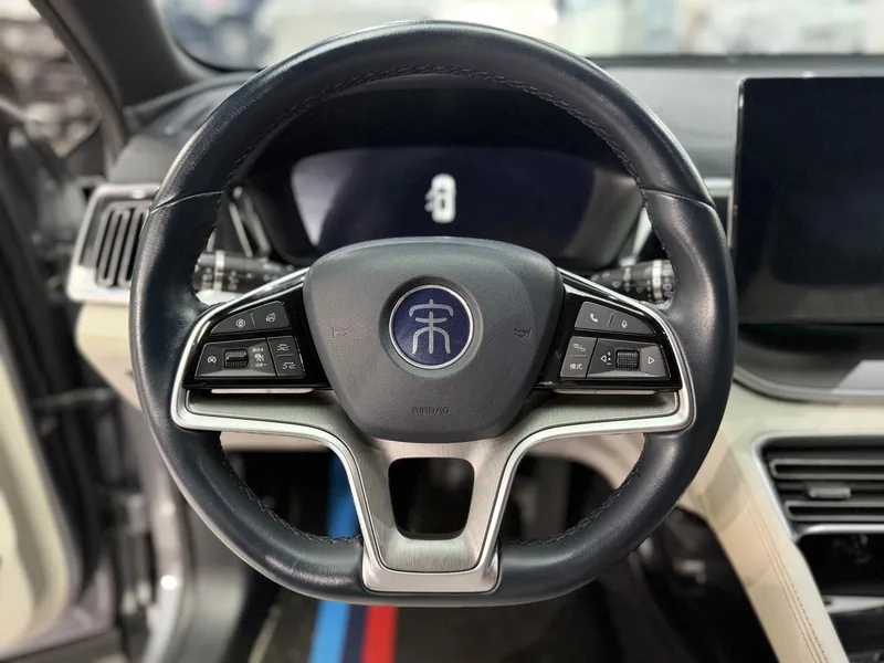 BYD Song PLUS DM 2023 DM-i Champion Edition 110KM Flagship interior photo 9 BYD Song PLUS DM 2023 DM-i Champion Edition 110KM Flagship interior photo 9