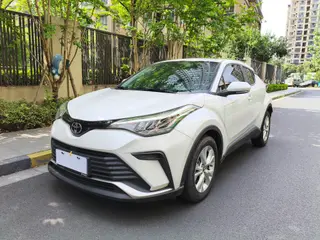 Toyota IZOA 2021 2.0L Version Yichi