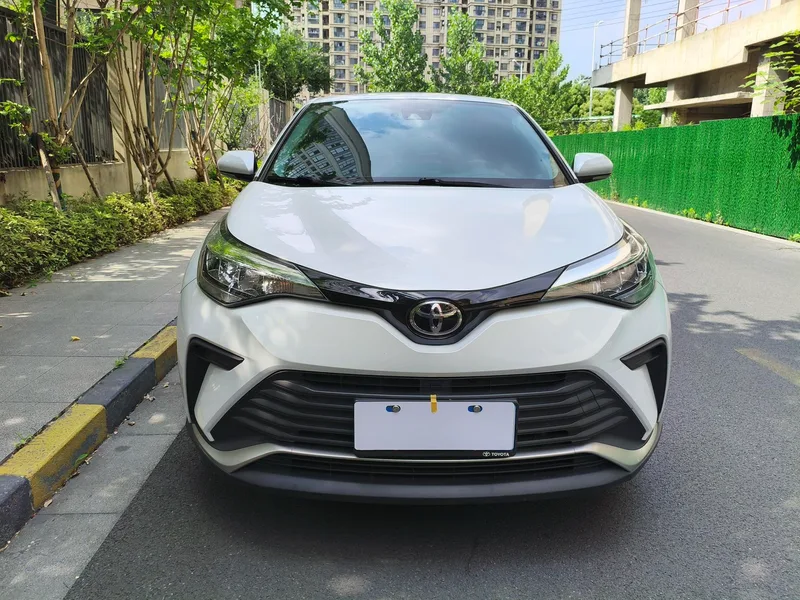 Toyota IZOA 2021 2.0L Versión Yichi exterior foto 2 Toyota IZOA 2021 2.0L Versión Yichi exterior foto 2