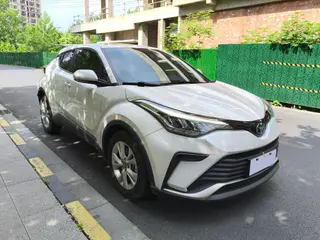 Toyota IZOA 2021 2.0L Versión Yichi exterior foto 3 Toyota IZOA 2021 2.0L Versión Yichi exterior foto 3