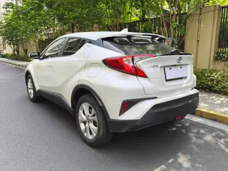 Toyota IZOA 2021 2.0L Versión Yichi exterior foto 4 Toyota IZOA 2021 2.0L Versión Yichi exterior foto 4