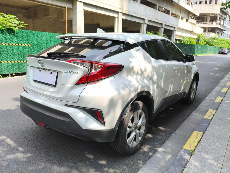 Toyota IZOA 2021 2.0L Versión Yichi exterior foto 7 Toyota IZOA 2021 2.0L Versión Yichi exterior foto 7