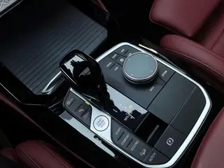 BMW X4 2022 xDrive 25i M Спортивный костюм интерьер фото 12 BMW X4 2022 xDrive 25i M Спортивный костюм интерьер фото 12