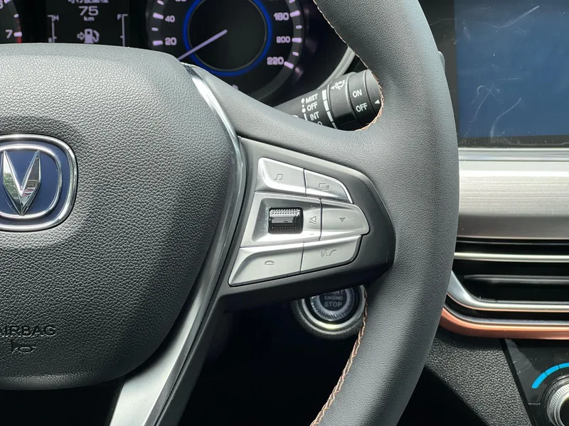 Changan Eado XT 2018 1.6L GDI Automatic trend type China V interior photo 18 Changan Eado XT 2018 1.6L GDI Automatic trend type China V interior photo 18