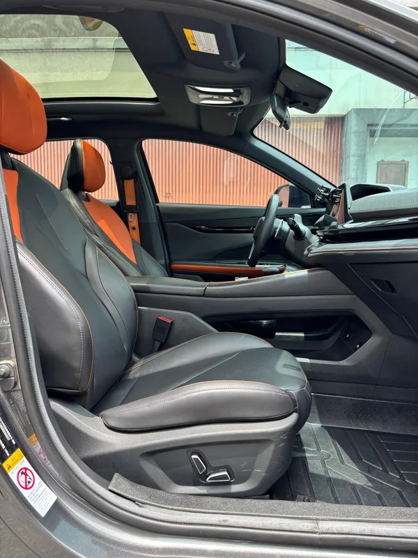 Changan UNI-V 2022 1.5T Premium Trim exterior photo 8 Changan UNI-V 2022 1.5T Premium Trim exterior photo 8