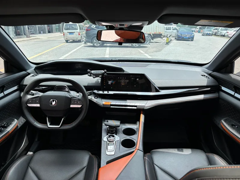 Changan UNI-V 2022 1.5T Premium Trim interior photo 16 Changan UNI-V 2022 1.5T Premium Trim interior photo 16
