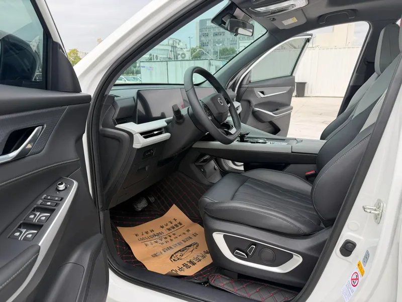 Changan CS75 PLUS 2024 Third generation Champion Edition 1.5T Automatic intelligent driving type exterior photo 4 Changan CS75 PLUS 2024 Third generation Champion Edition 1.5T Automatic intelligent driving type exterior photo 4