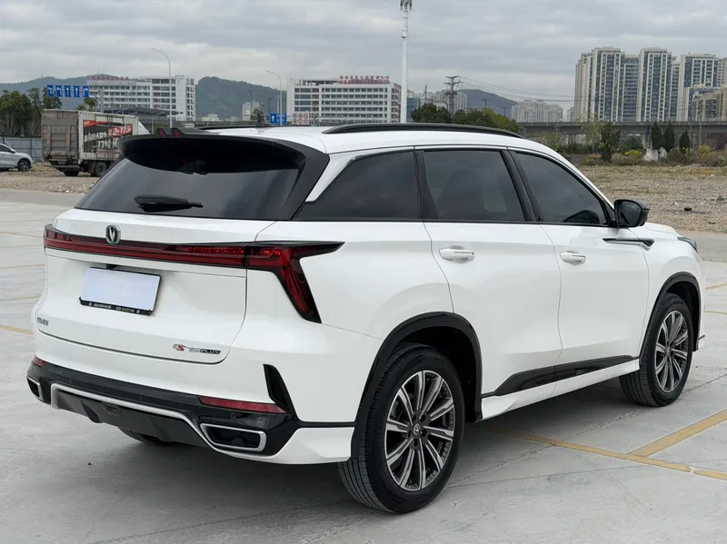 Changan CS75 PLUS 2024 Third generation Champion Edition 1.5T Automatic intelligent driving type interior photo 9 Changan CS75 PLUS 2024 Third generation Champion Edition 1.5T Automatic intelligent driving type interior photo 9
