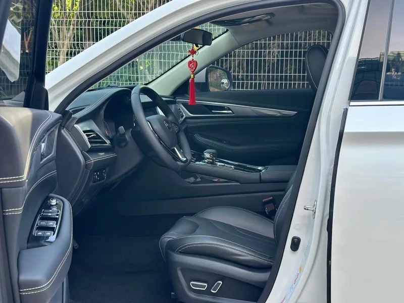 Changan CS85 COUPE 2019 1.5T Type Version interior photo 9 Changan CS85 COUPE 2019 1.5T Type Version interior photo 9
