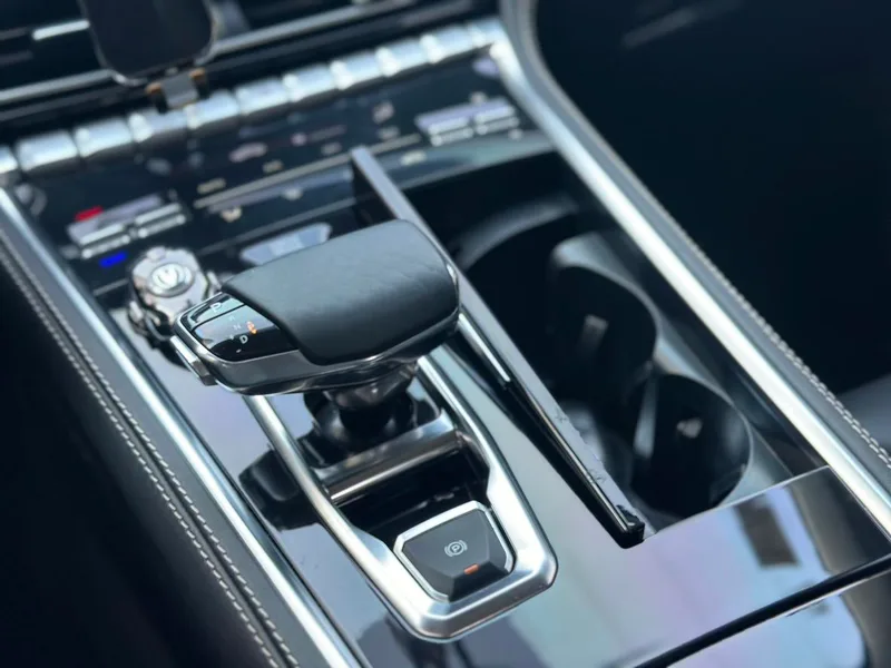 Changan CS85 COUPE 2019 1.5T Type Version interior photo 15 Changan CS85 COUPE 2019 1.5T Type Version interior photo 15
