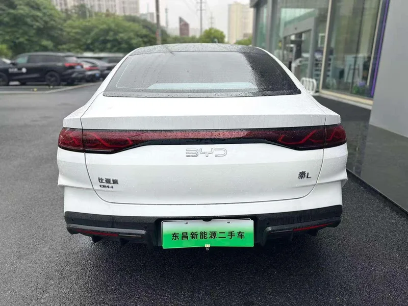 BYD Qin L 2024 DM-i 80KM Tipo de superación exterior foto 5 BYD Qin L 2024 DM-i 80KM Tipo de superación exterior foto 5