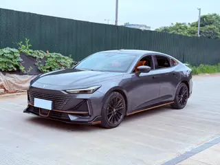 Changan UNI-V 2023 1.5T Спортивная версия