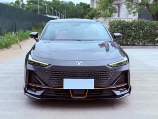 Changan UNI-V 2023 1.5T Sports version exterior photo 2