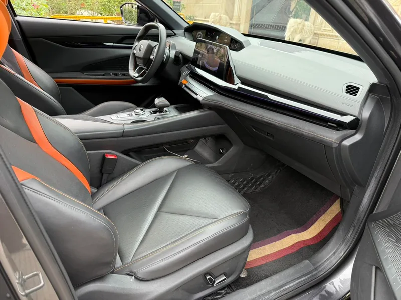 Changan UNI-V 2023 1.5T Sports version exterior photo 4