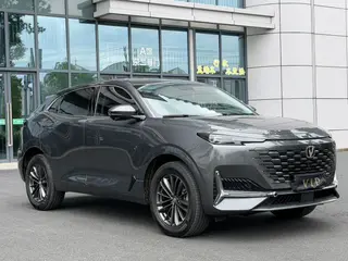 Changan UNI-K 2023 2.0T Tipo de placer exterior foto 3 Changan UNI-K 2023 2.0T Tipo de placer exterior foto 3