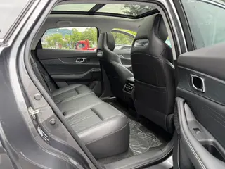 Changan UNI-K 2023 2.0T Tipo de placer exterior foto 5 Changan UNI-K 2023 2.0T Tipo de placer exterior foto 5