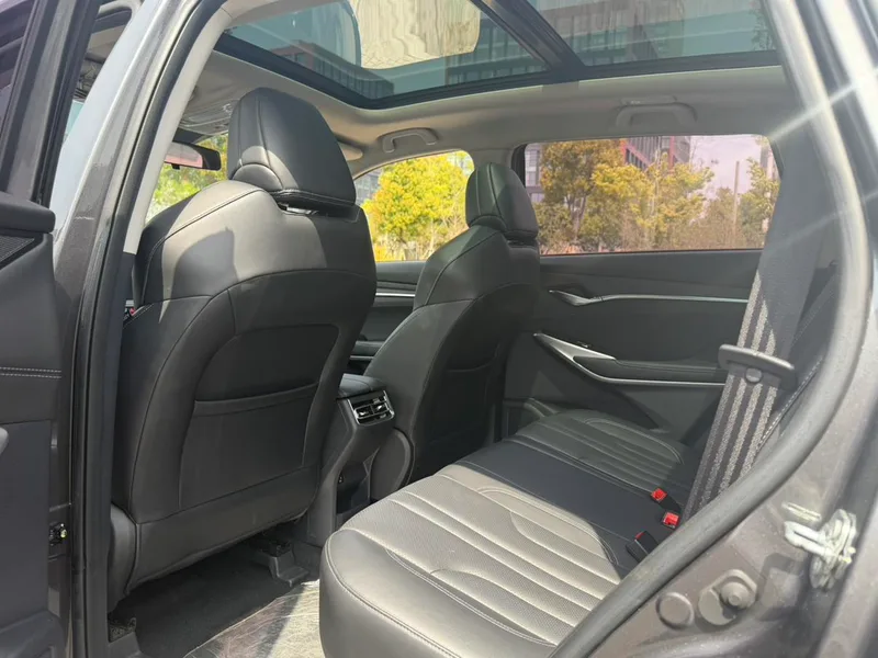 Changan CS75 PLUS 2020 1.5T Tipo de lujo automático interior foto 10 Changan CS75 PLUS 2020 1.5T Tipo de lujo automático interior foto 10