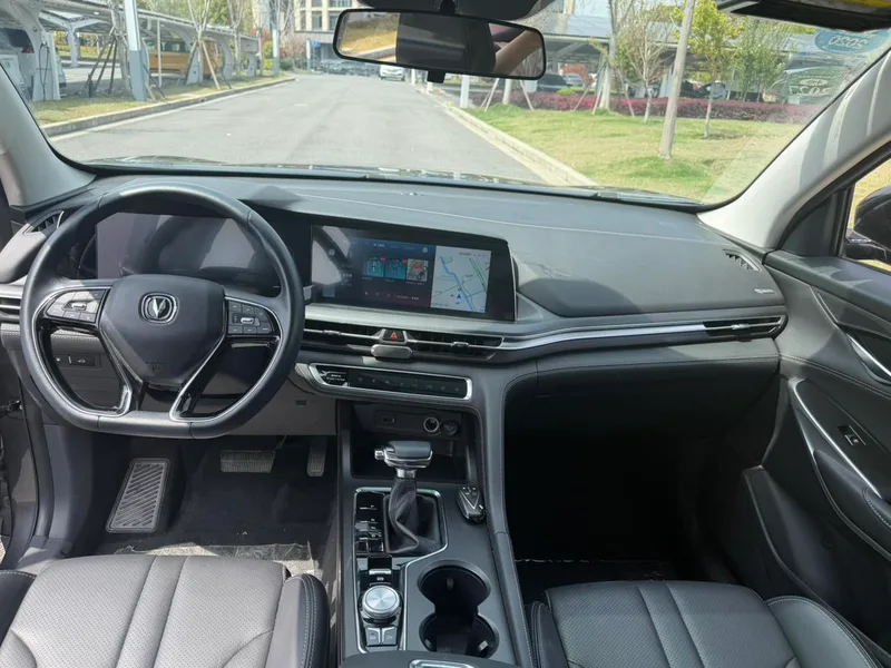 Changan CS75 PLUS 2020 1.5T Tipo de lujo automático interior foto 12 Changan CS75 PLUS 2020 1.5T Tipo de lujo automático interior foto 12