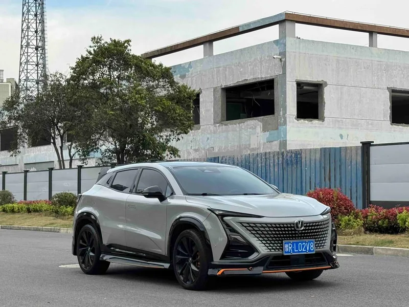 Changan UNI-T 2021 1.5T Versión deportiva Modelo insignia exterior foto 3 Changan UNI-T 2021 1.5T Versión deportiva Modelo insignia exterior foto 3