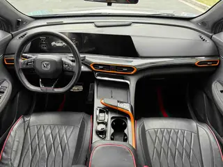 Changan UNI-T 2021 1.5T Versión deportiva Modelo insignia interior foto 12 Changan UNI-T 2021 1.5T Versión deportiva Modelo insignia interior foto 12