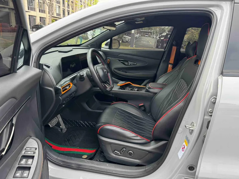 Changan UNI-T 2021 1.5T Versión deportiva Modelo insignia interior foto 15 Changan UNI-T 2021 1.5T Versión deportiva Modelo insignia interior foto 15