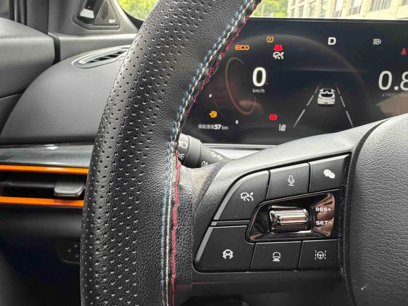 Changan UNI-T 2021 1.5T Versión deportiva Modelo insignia interior foto 18 Changan UNI-T 2021 1.5T Versión deportiva Modelo insignia interior foto 18