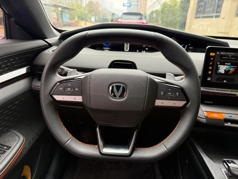 Changan UNI-V 2023 1.5T Premium Trim interior photo 13 Changan UNI-V 2023 1.5T Premium Trim interior photo 13